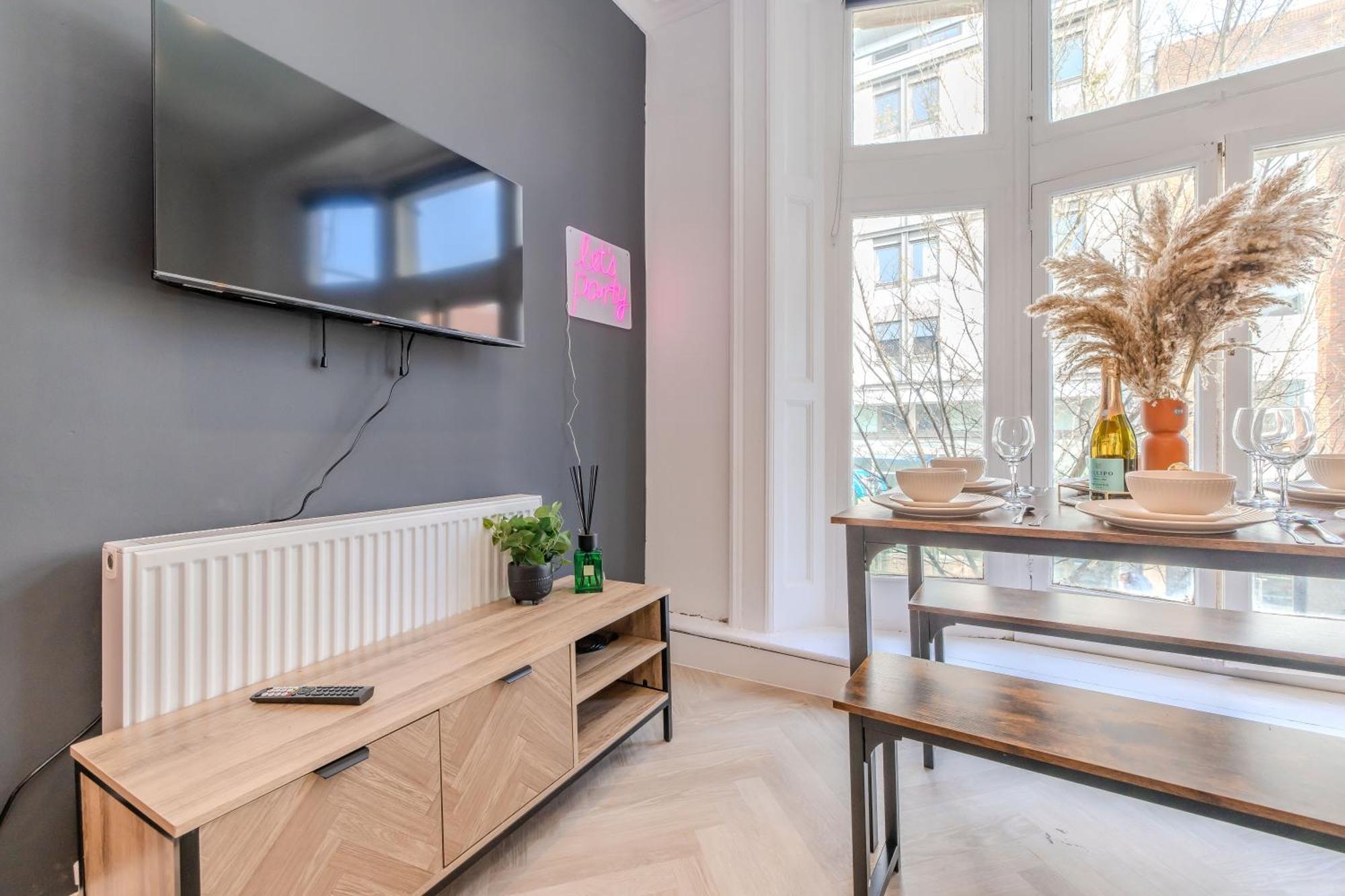 2 Bedroom Flat Next To Brighton Station & Beach I Sleep 8 Guests Buitenkant foto