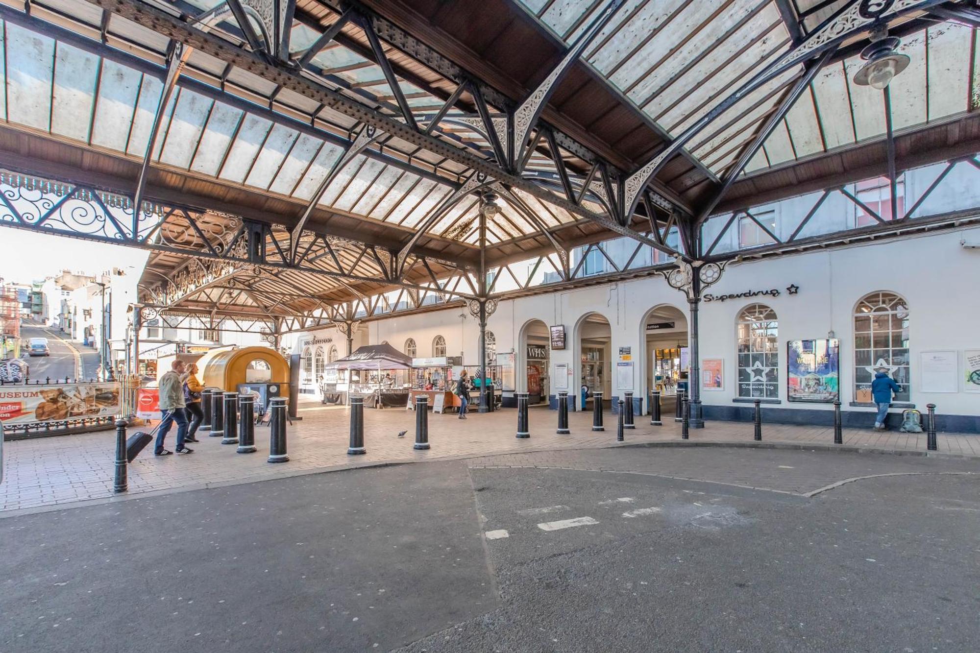 2 Bedroom Flat Next To Brighton Station & Beach I Sleep 8 Guests Buitenkant foto